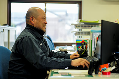 足立道路 働いてる様子