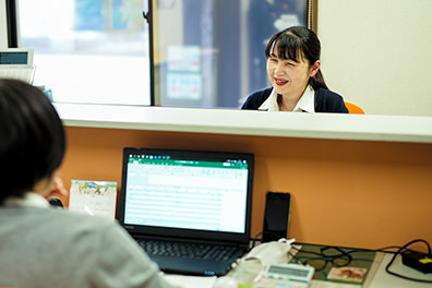 足立道路 働いてる様子